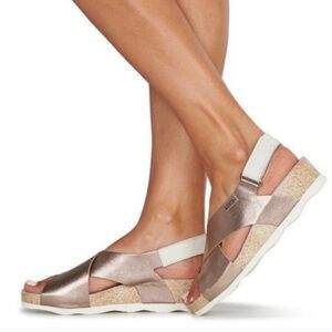 Pikolinos Mahon Sandals